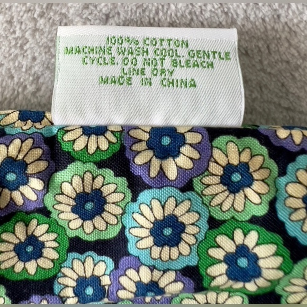 Vera Bradley - Picture 11 of 14